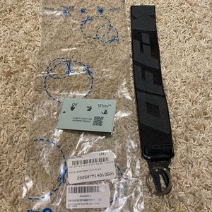 OFF WHITE keychain